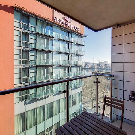 Free Parking - Stylish Three Bedroom Apartment By London Excel Exterior photo